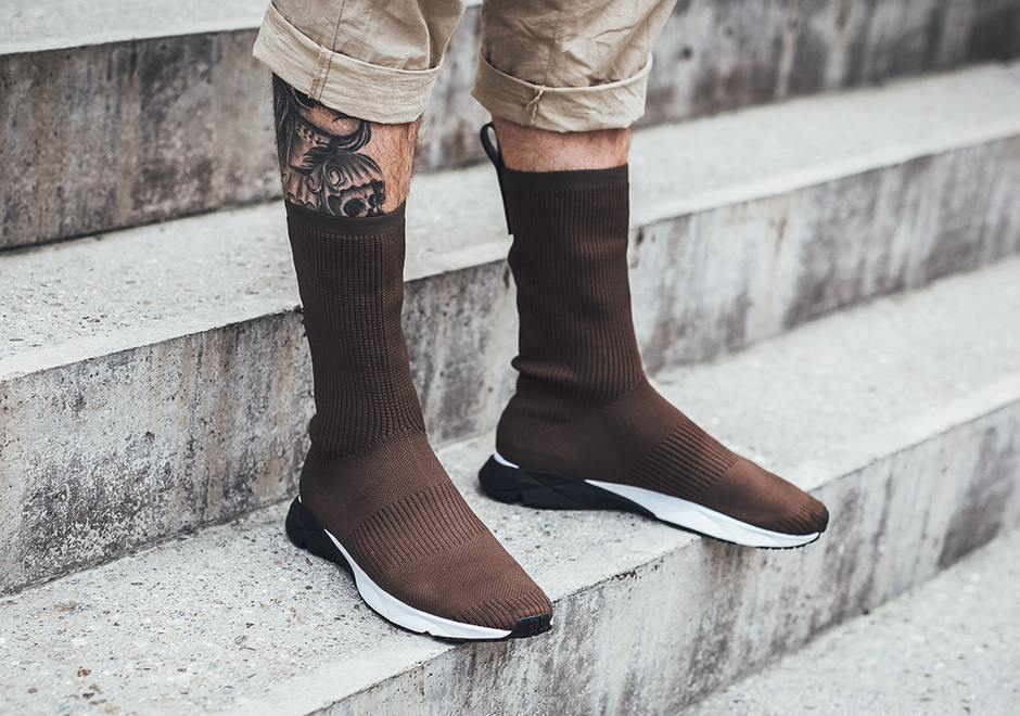 Reebok Sock Ultraknit Moss Brown CN0085 | SneakerNews.com