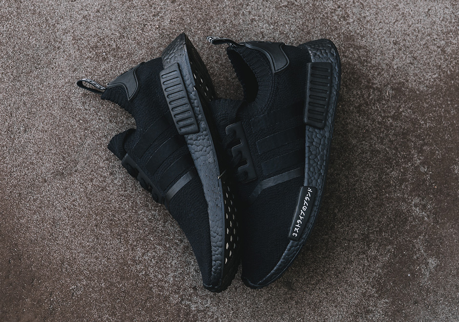 Nmd r1 japan outlet triple black footlocker