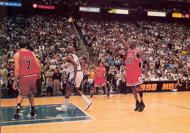 Michael Jordan 1998 Finals Last Shot Photo