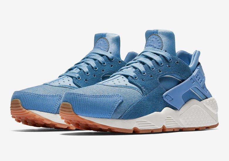 Nike Air Huarache Combines Denim And Corduroy With Gum Soles
