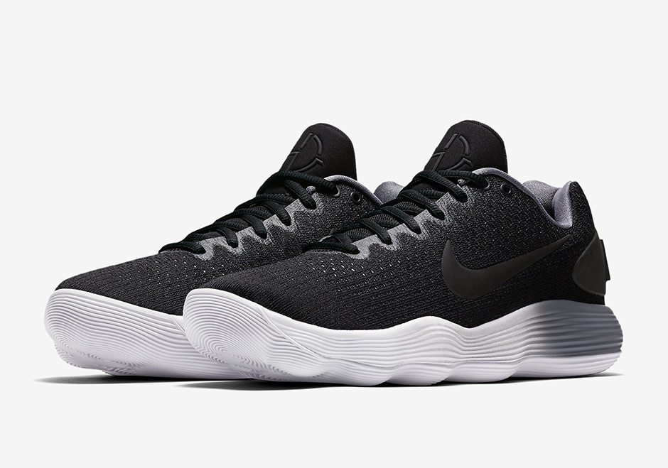 hyperdunk 2017 low black and white