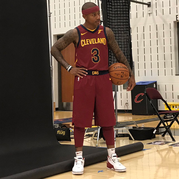 SoleWatch: LeBron James Wears Another 'Cavs' Nike LeBron 15 PE