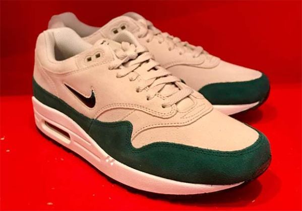 Nike Air Max 1 Jewel Green Suede 918354-003 | SneakerNews.com