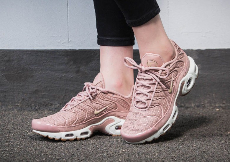 Soft Pink Tones Arrive On The Nike Air Max Plus