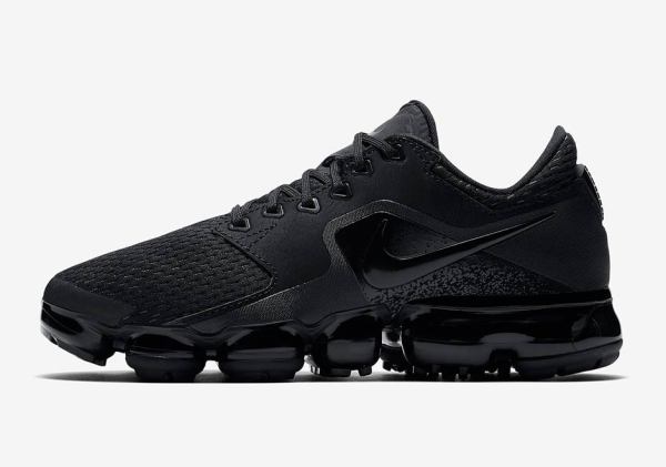 Nike VaporMax CS Triple Black 917963-002 | SneakerNews.com