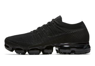 Nike Vapormax Triple Black 849558-011 | SneakerNews.com