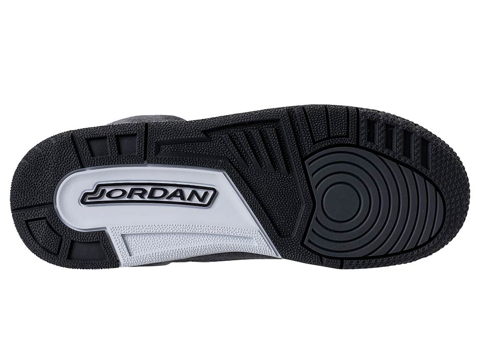 Jordan 7 Retro Neutral Grey