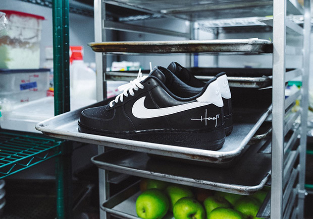 Chicago Restaurant Honey’s Gets Their Own Nike Air Force 1 Low “Staff Shoe”