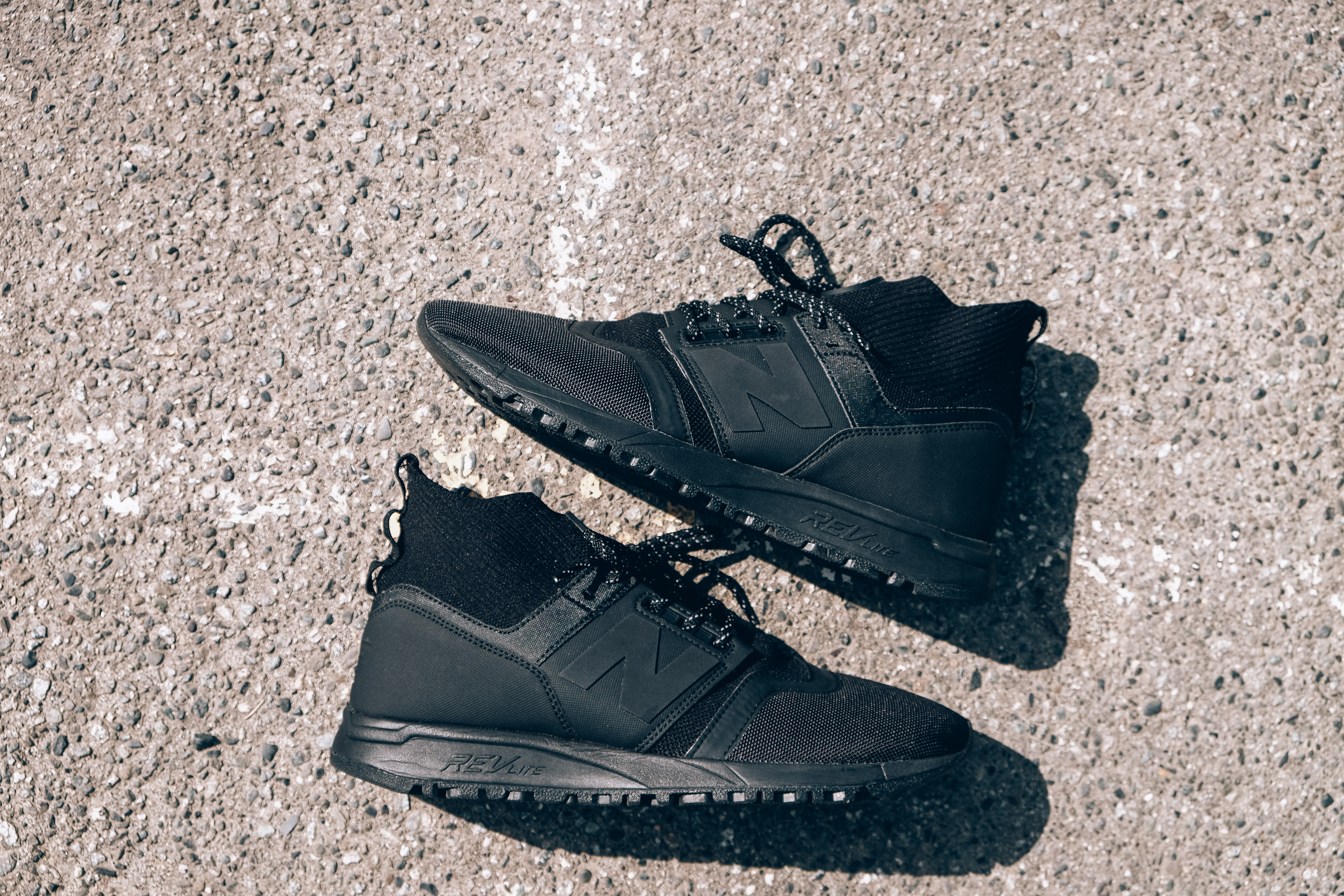 new balance 247 triple black