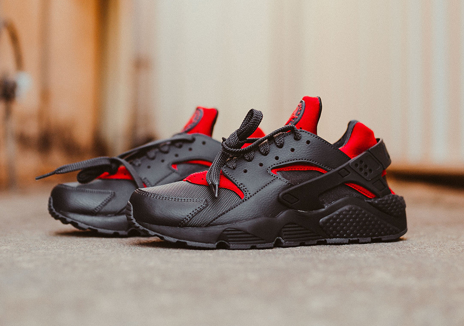 nike huarache red black