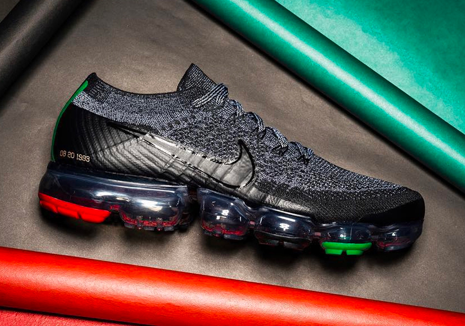 black vapormax 2018