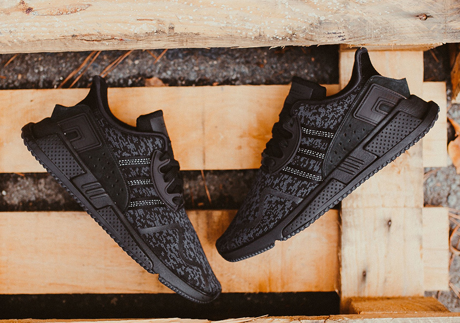 eqt cushion adv triple black