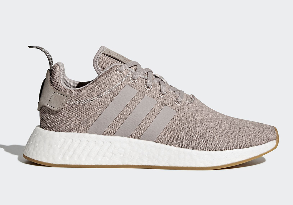 Nmd store r2 tan