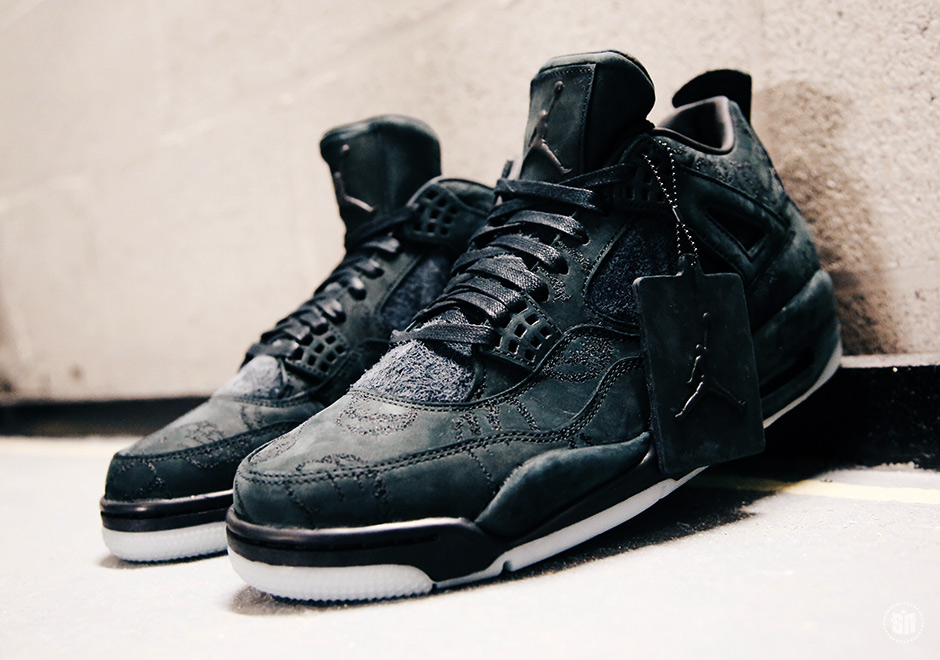 kaws air jordan 4 black