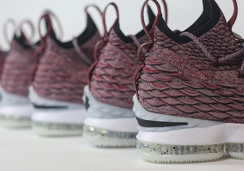 Lebron 15 Red Flyknit 897649 201 2 1