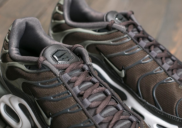 Nike Air Max Plus Cargo Khaki Dark Stucco 5