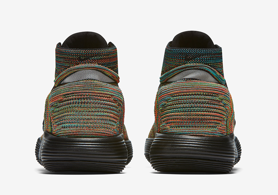 Hyperdunk store flyknit multicolor