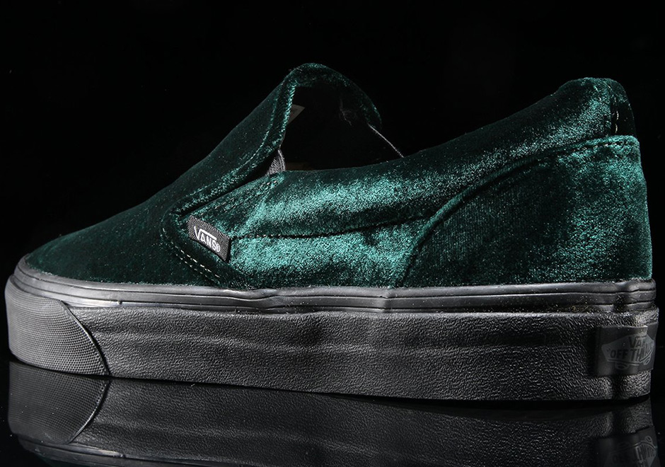 vloeistof Behandeling slogan Vans Slip-On Velvet Green Now Available | SneakerNews.com