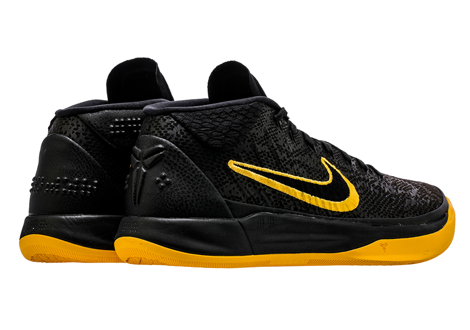 nike black mamba