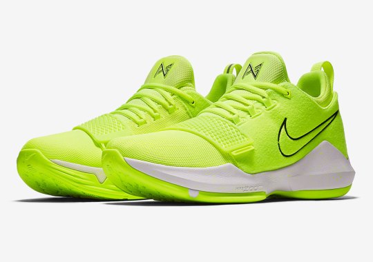 Paul George’s Nike PG1 Lights Up With Neon Volt