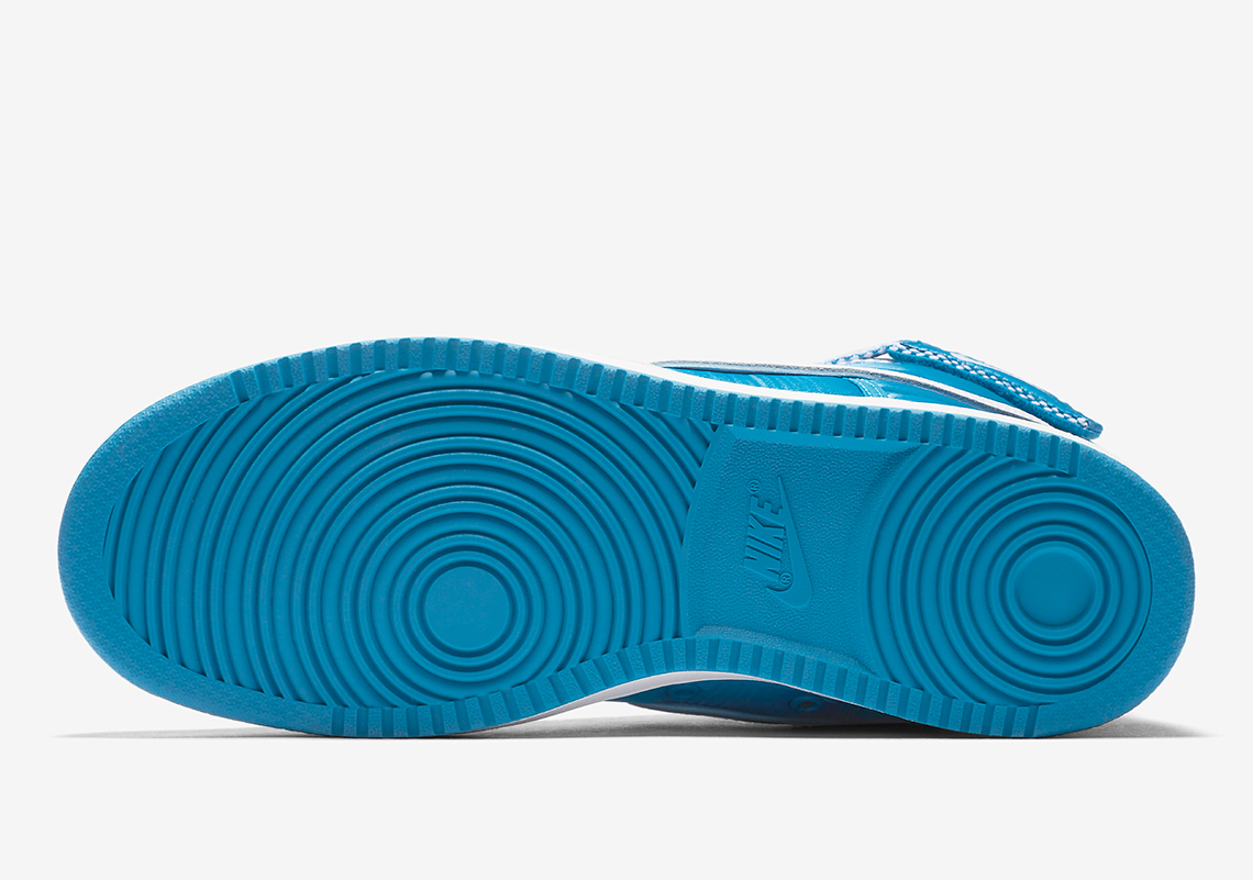Nike Vandal Supreme Available Now SneakerNews.com