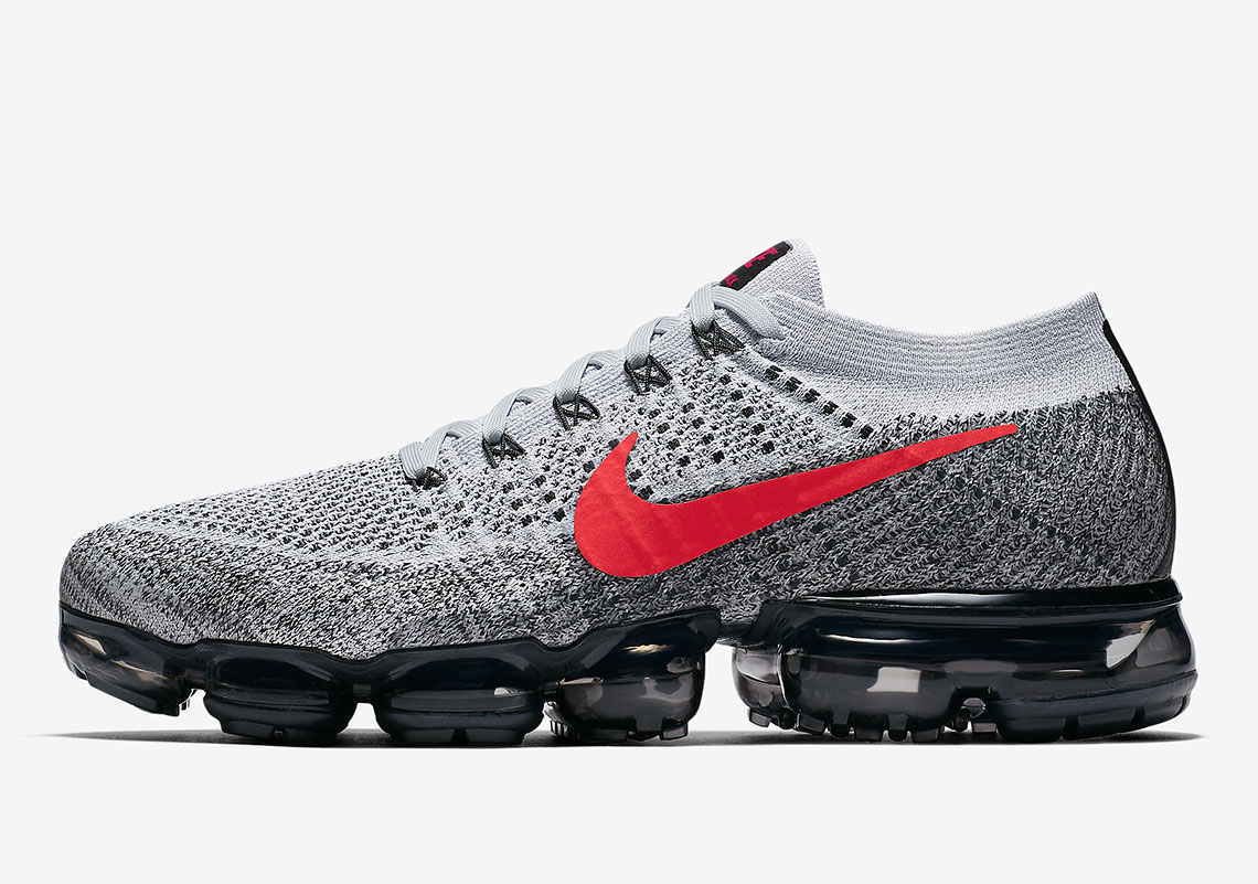 nike vapormax grey red black