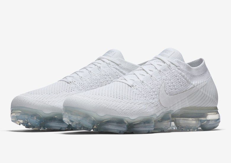 Nike Vapormax “White Christmas” Set To Release Days Before The Holiday