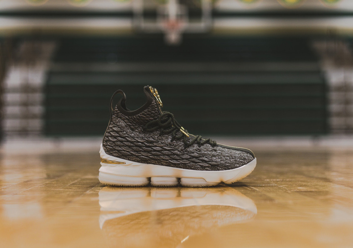 Svsm Kith Nike Lebron 15 1