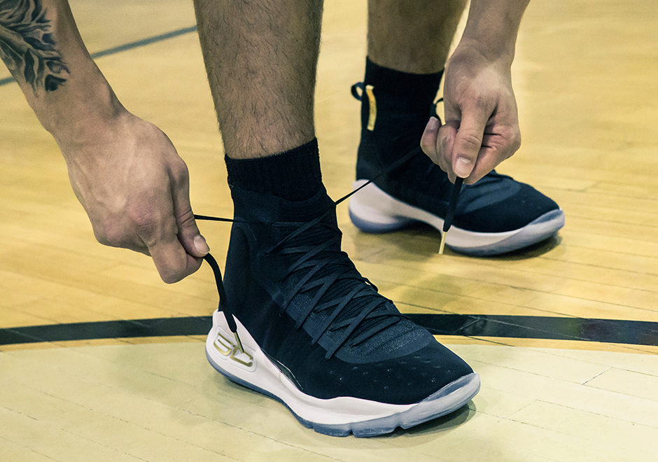 curry 4 black gold