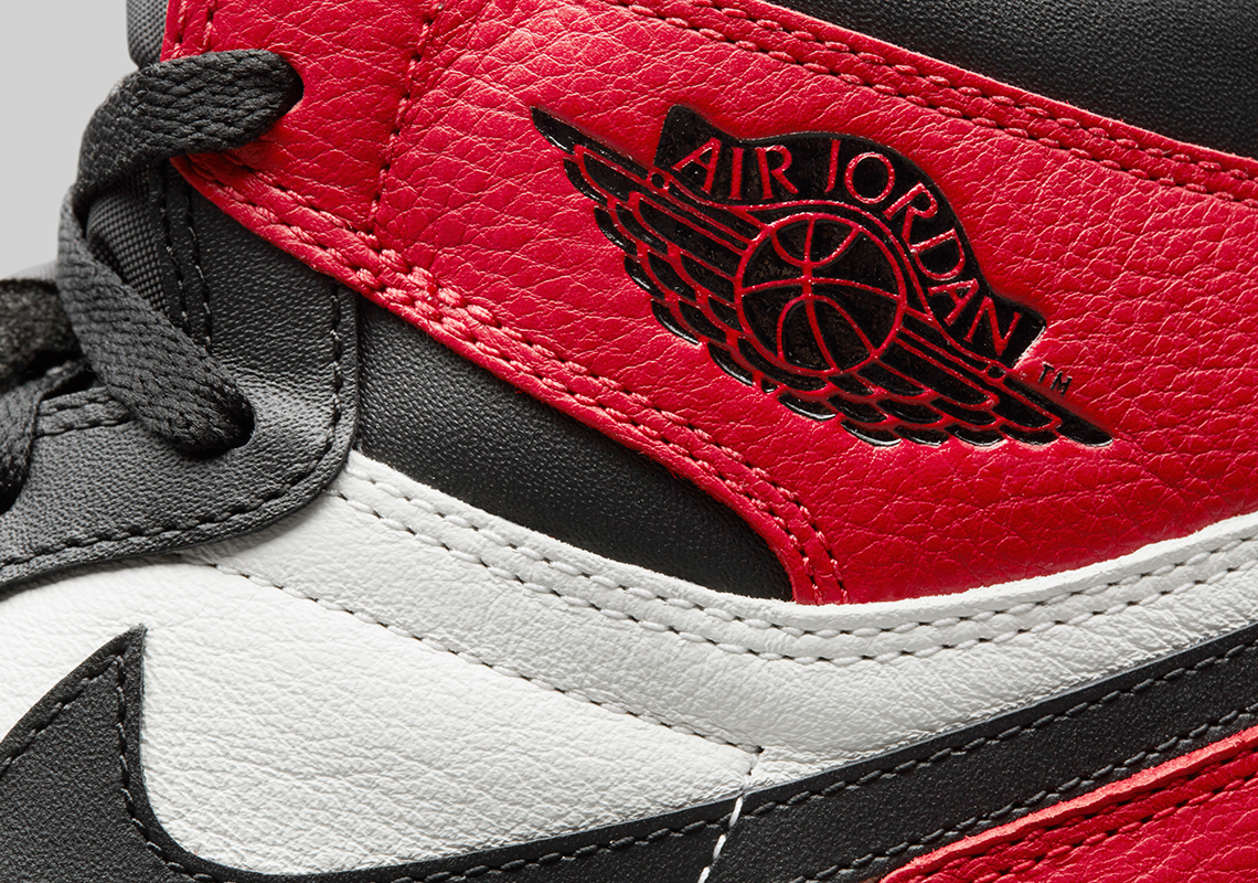 repair Cradle conscience Air Jordan 1 Retro High OG "Bred Toe" + "Game Royal" Detailed Look |  SneakerNews.com