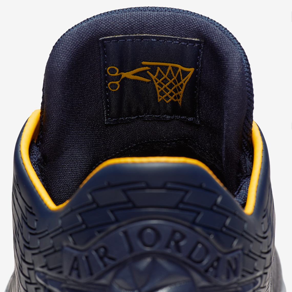 air jordan 32 michigan