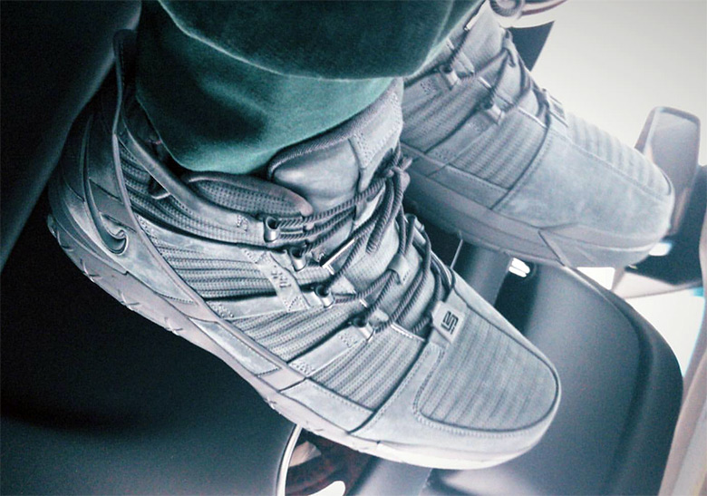 LeBron James Reveals Nike LeBron 3 "Cool Grey" PE