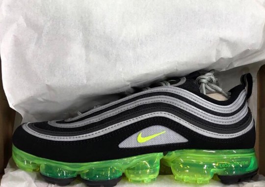 First Look At The Nike Vapormax 97 “Japan”