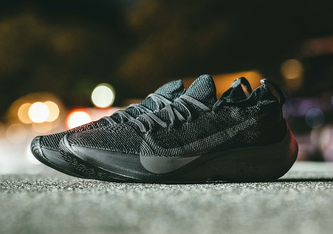 nike zoom street flyknit