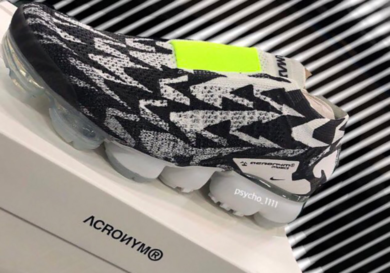 First Look At The ACRONYM x Nike Vapormax Moc