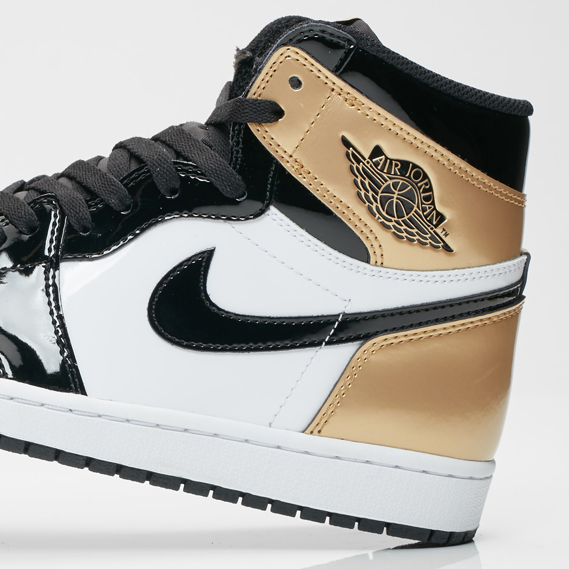 Air jordan 1 gold toe outlet prezzo