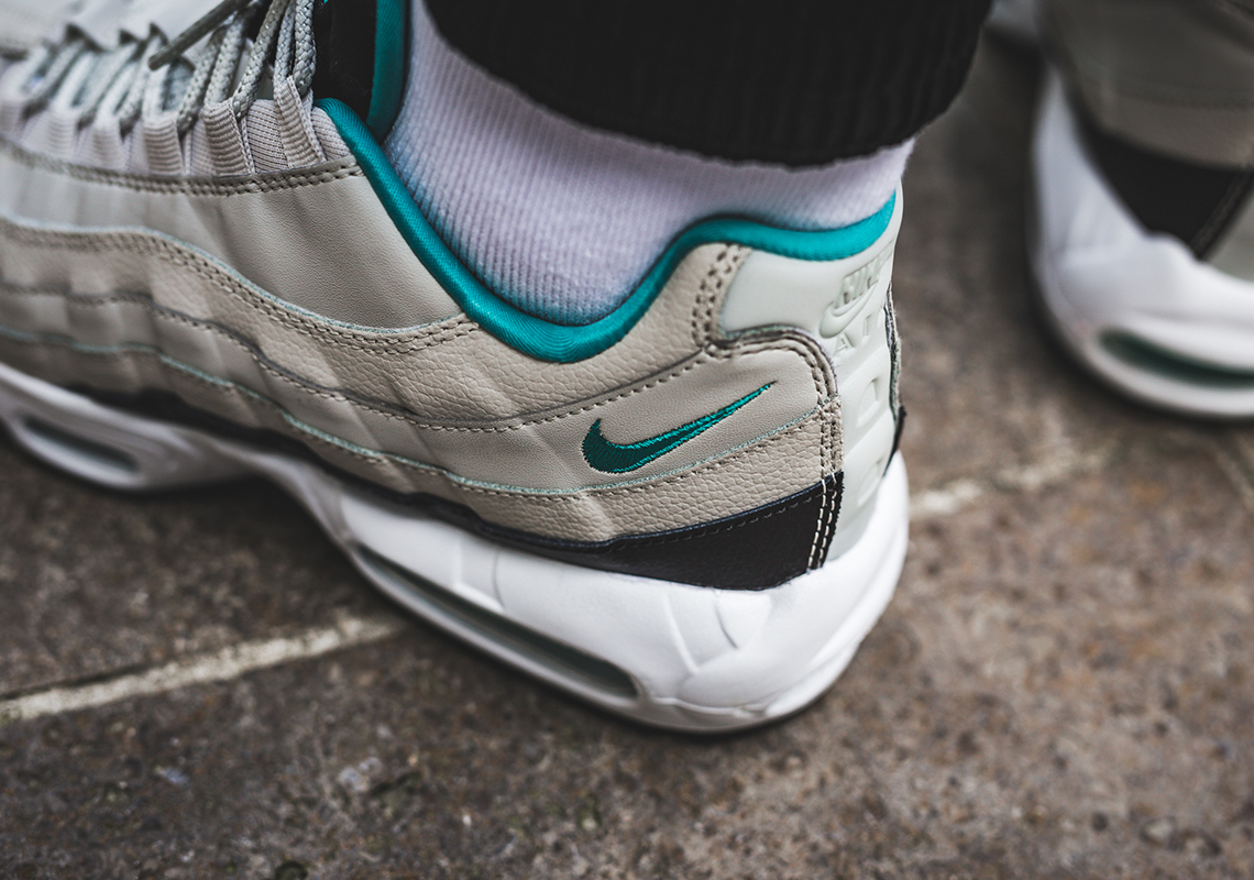 turquoise 95 air max