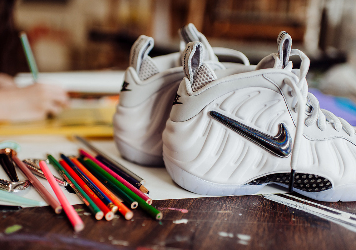 foamposite changeable swoosh