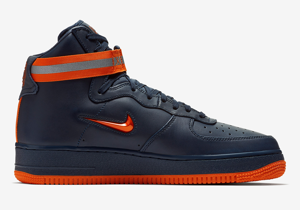 New York Knicks officially reveal Nike City Edition firefighters