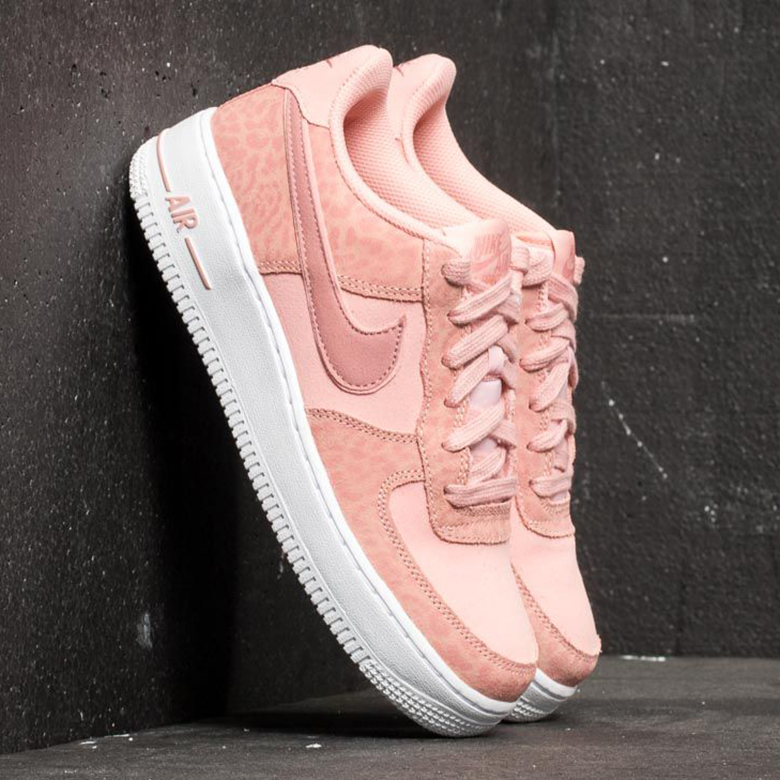 Nike Air Force 1 Low 