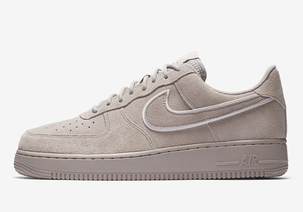 Nike Air Force 1 Low 