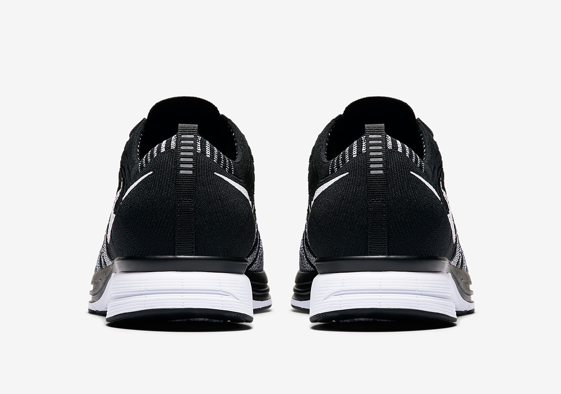 Nike Flyknit Trainer Blackwhite Release Info Ah8396 005 2