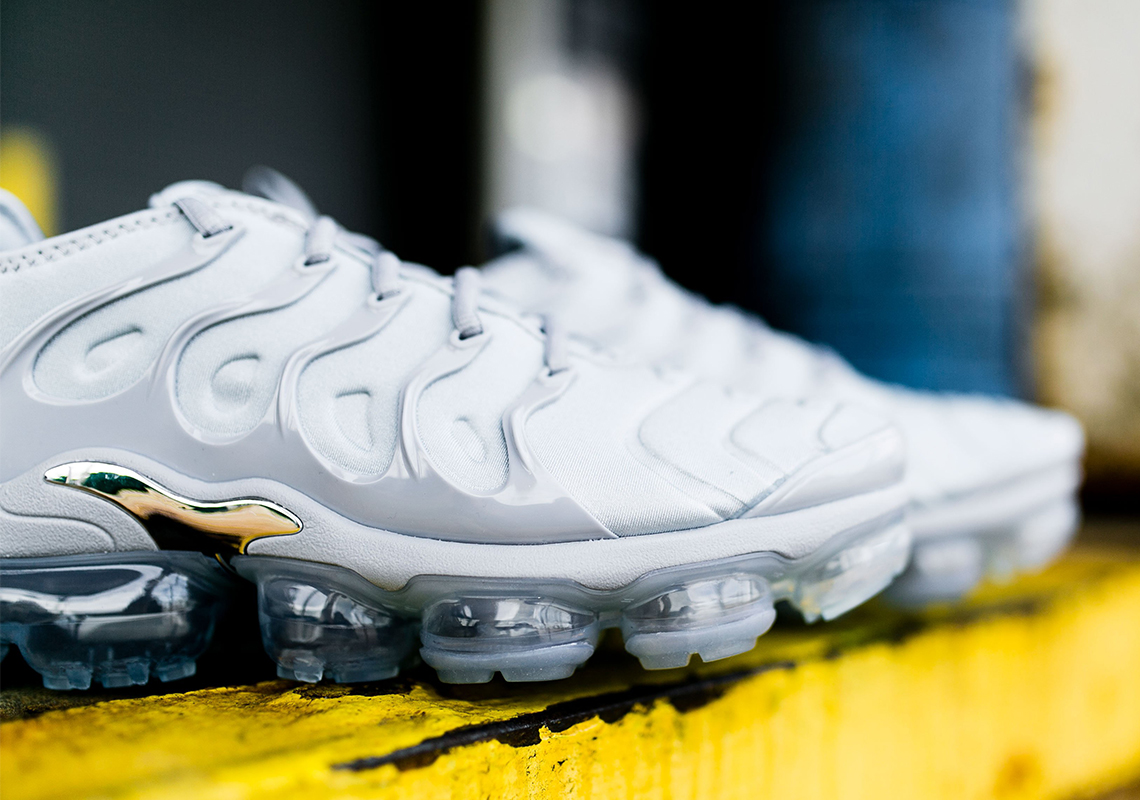 Nike Vapormax Plus Wolf Grey Available Now 7