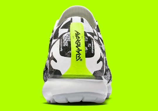 Official Images Of The ACRONYM x atmos nike Vapormax Moc