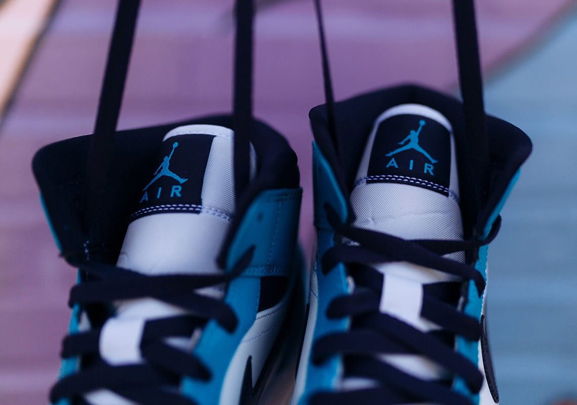 Hornets shop jordan 1