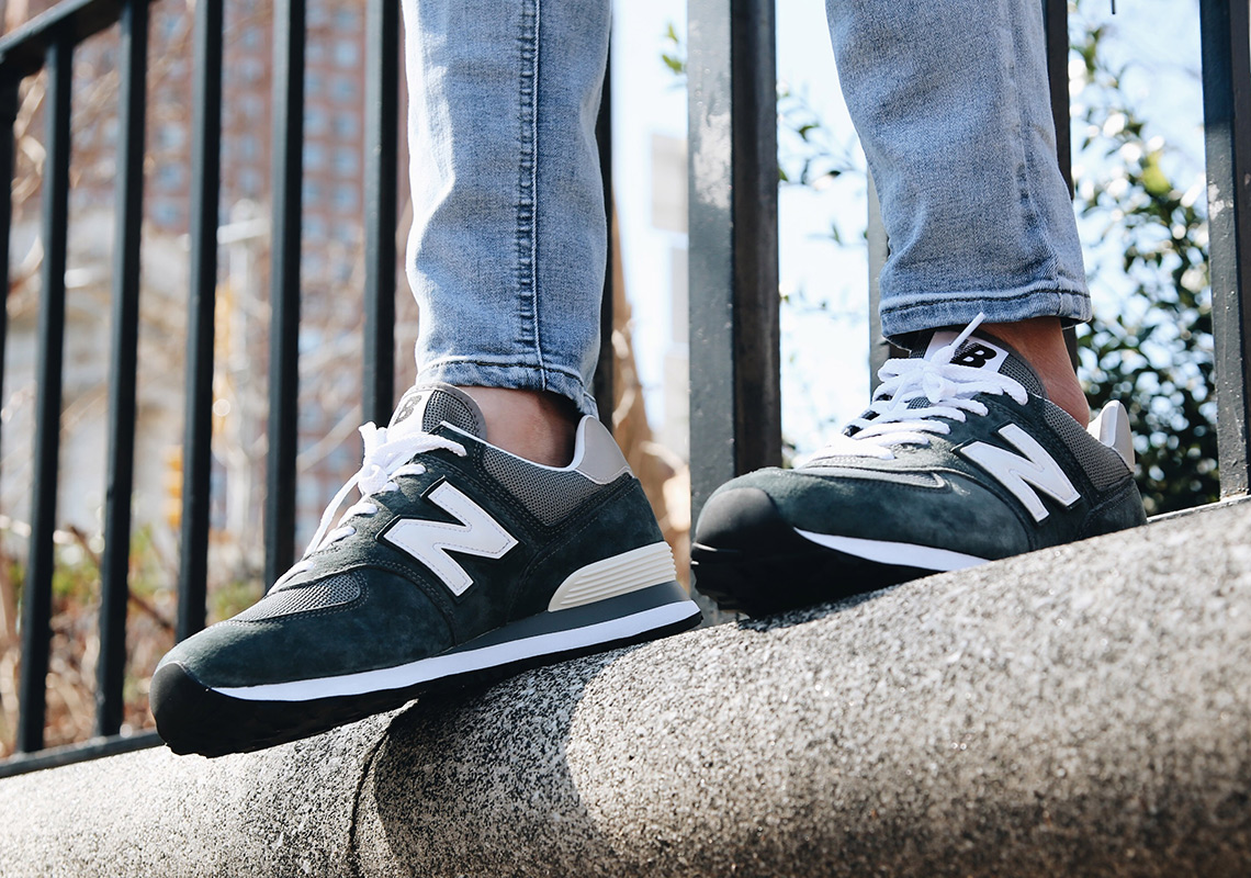 New balance outlet 574 on feet