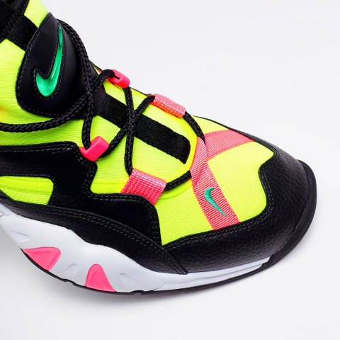 Nike Air Scream AH8517-001 Available Now | SneakerNews.com