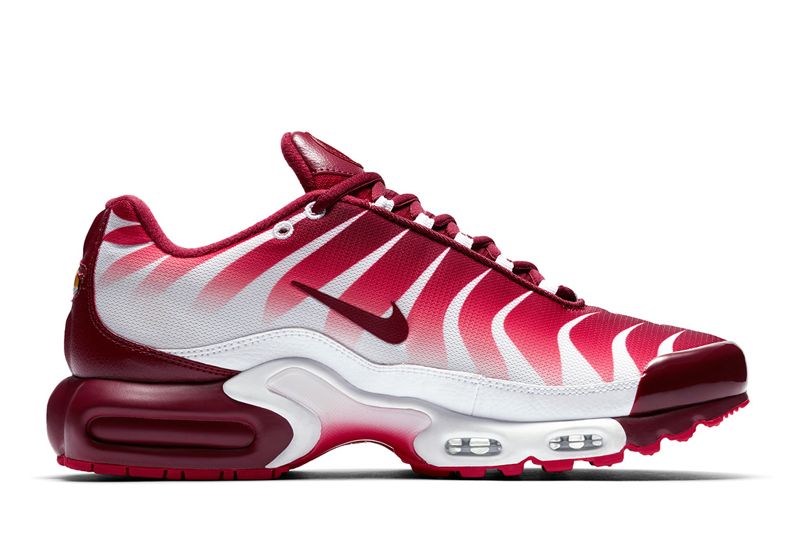 nike air max plus white/team red/speed red
