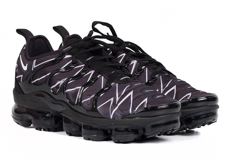 Nike Adds Patterns To The Nike Vapormax Plus Neoprene