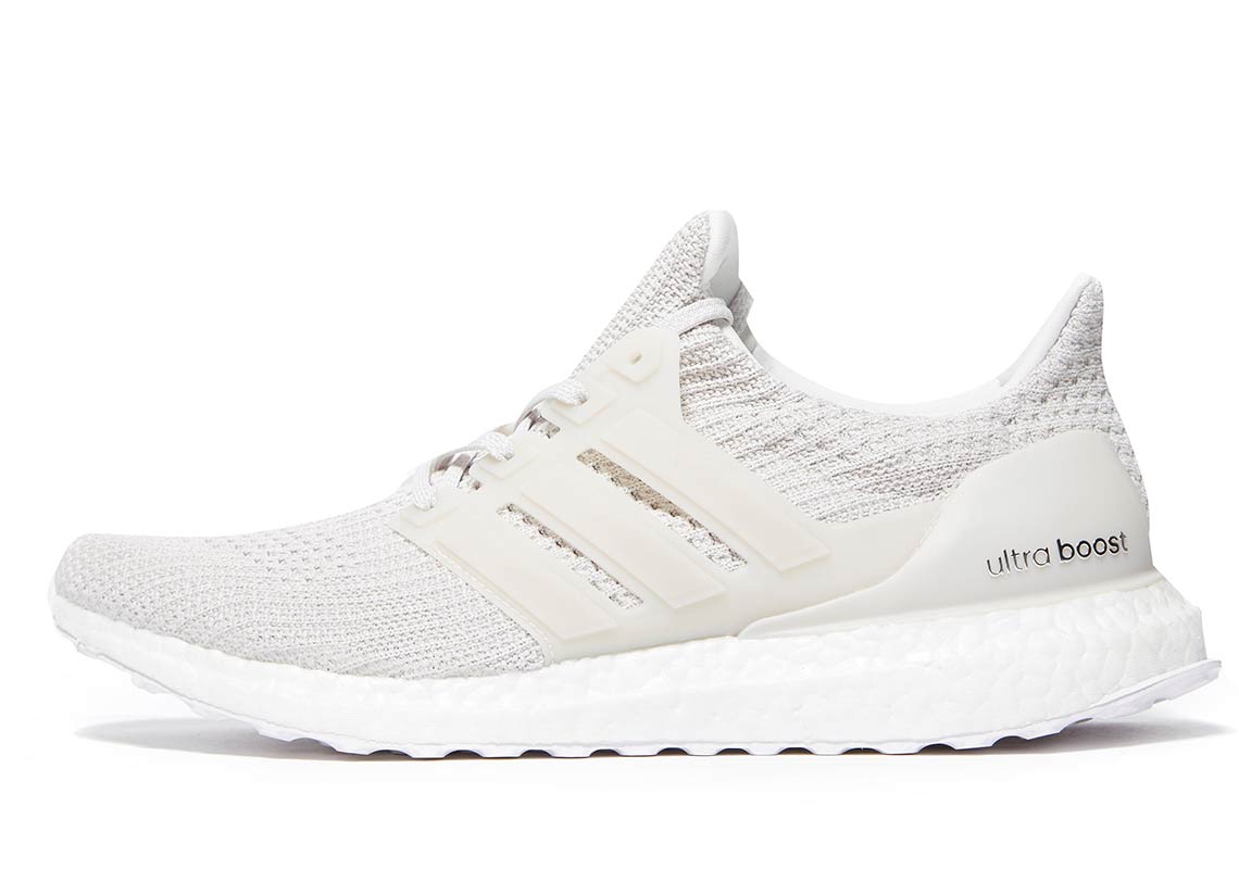 Ups Formindske elev adidas Ultra Boost Chalk Pearl 4.0 Available Now